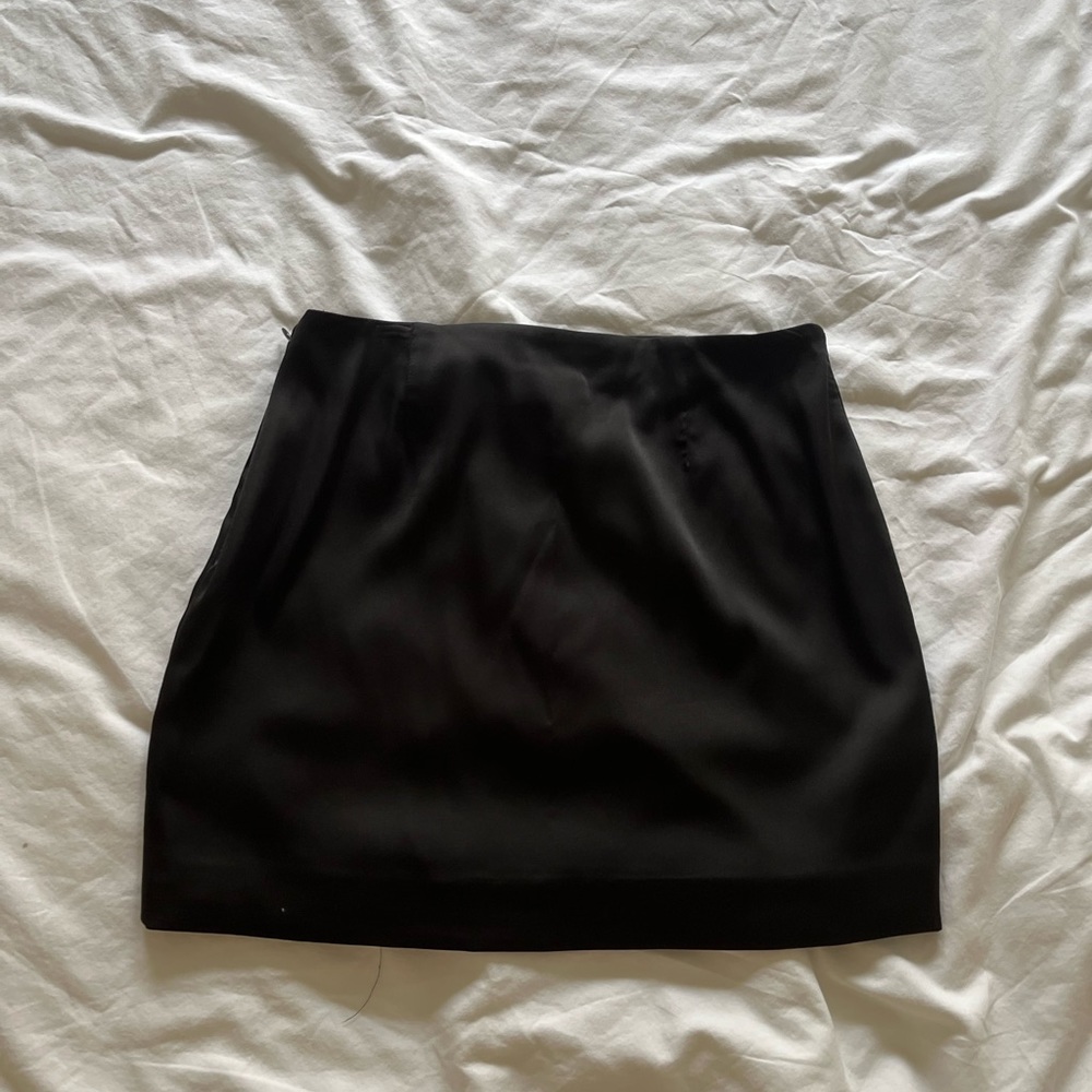 Aritzia size 2 silk black skirt